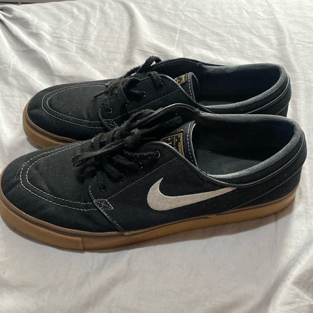 Nike Janoski skateboard shoes